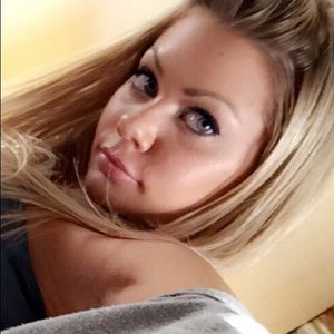 Meet your Posher, Brittni